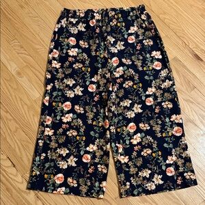 Floral Women’s Wide Leg Cropped Pants